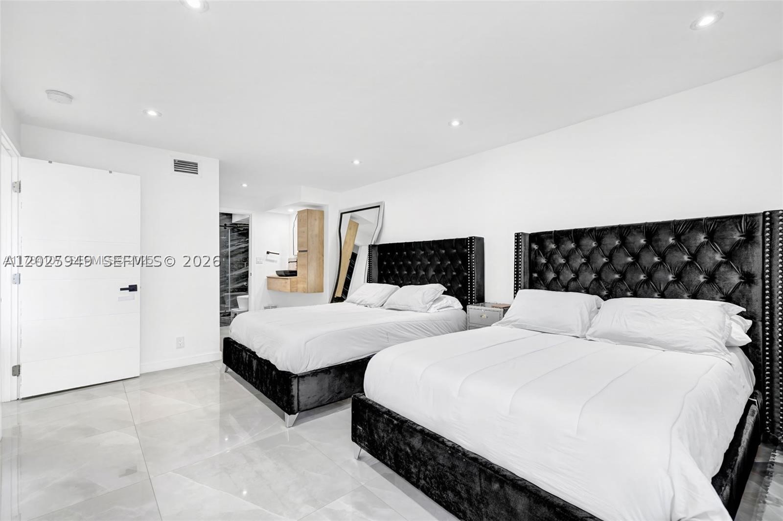 Sunny Isles Beach photo 2