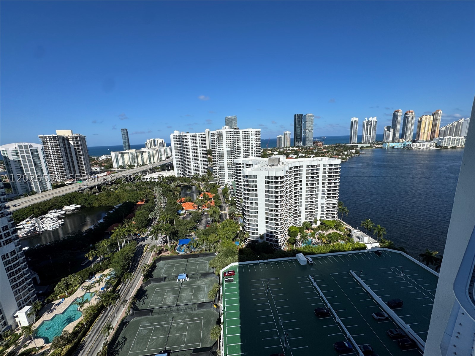 Aventura photo 3
