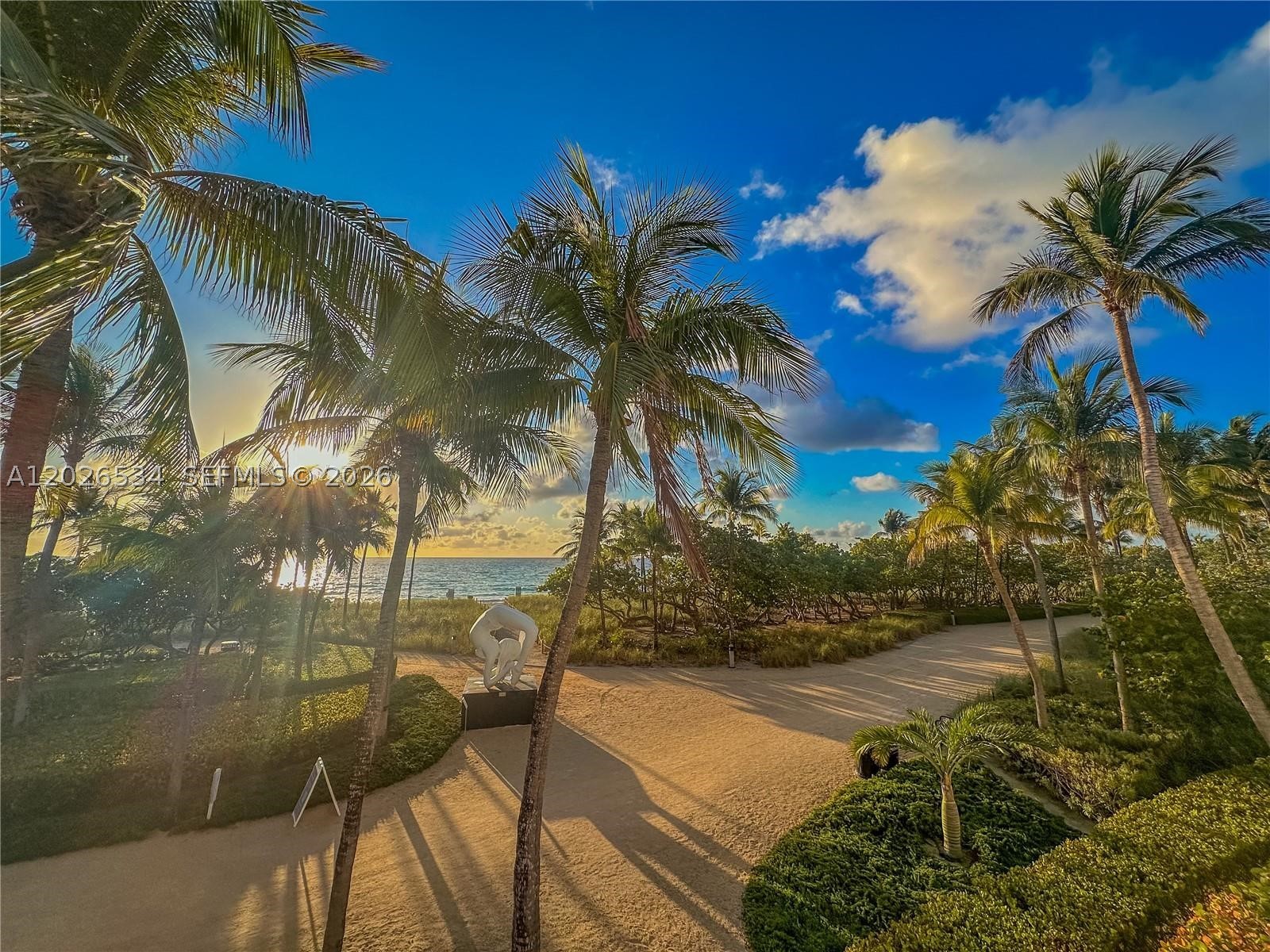 Bal Harbour photo 4