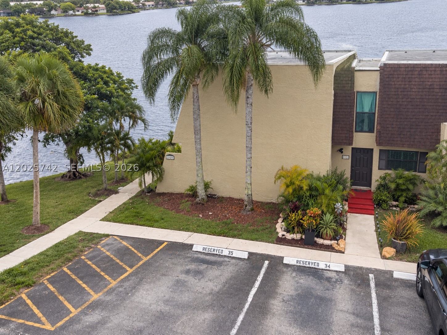 Pembroke Pines photo 2