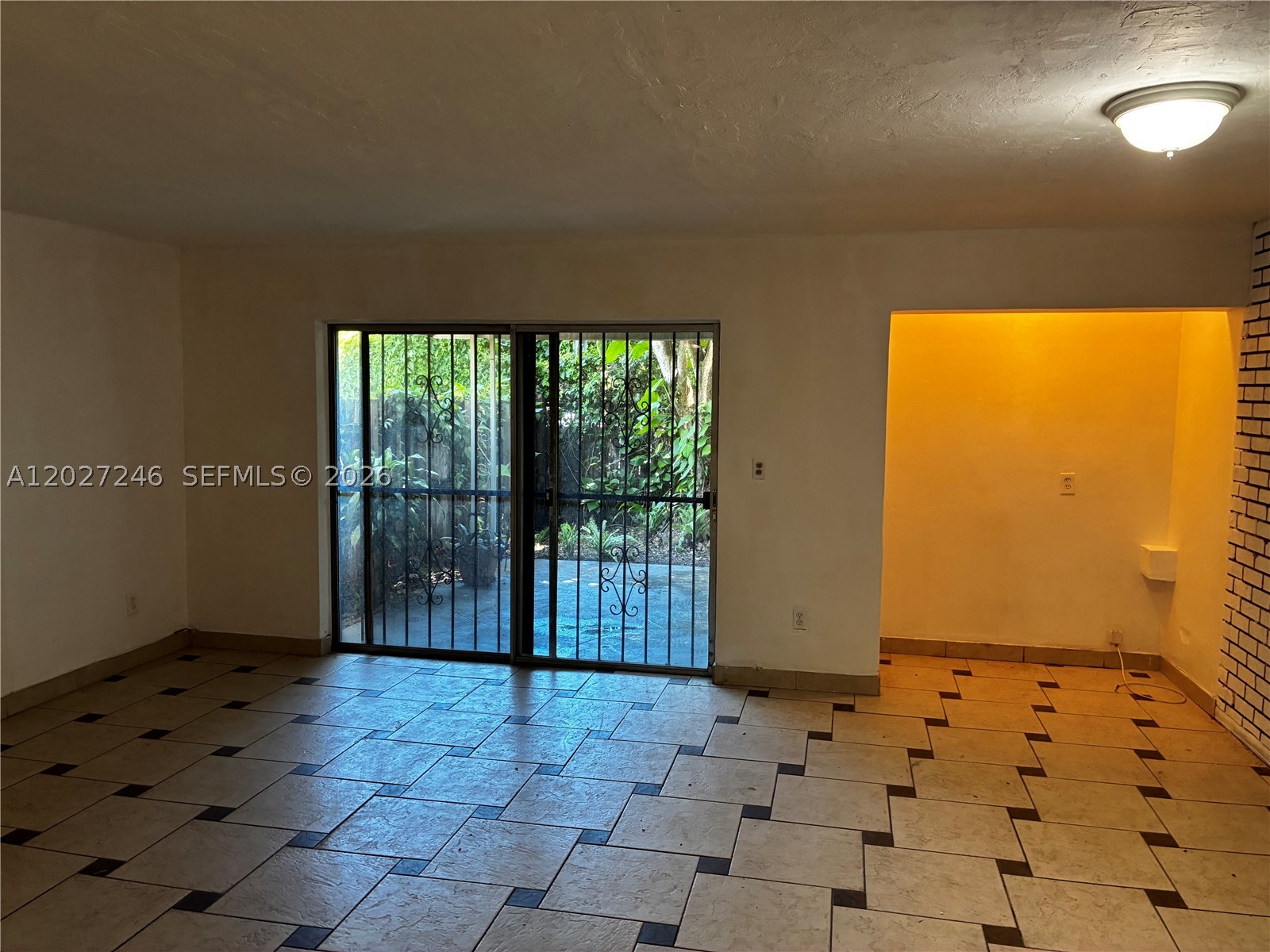 North Miami photo 3