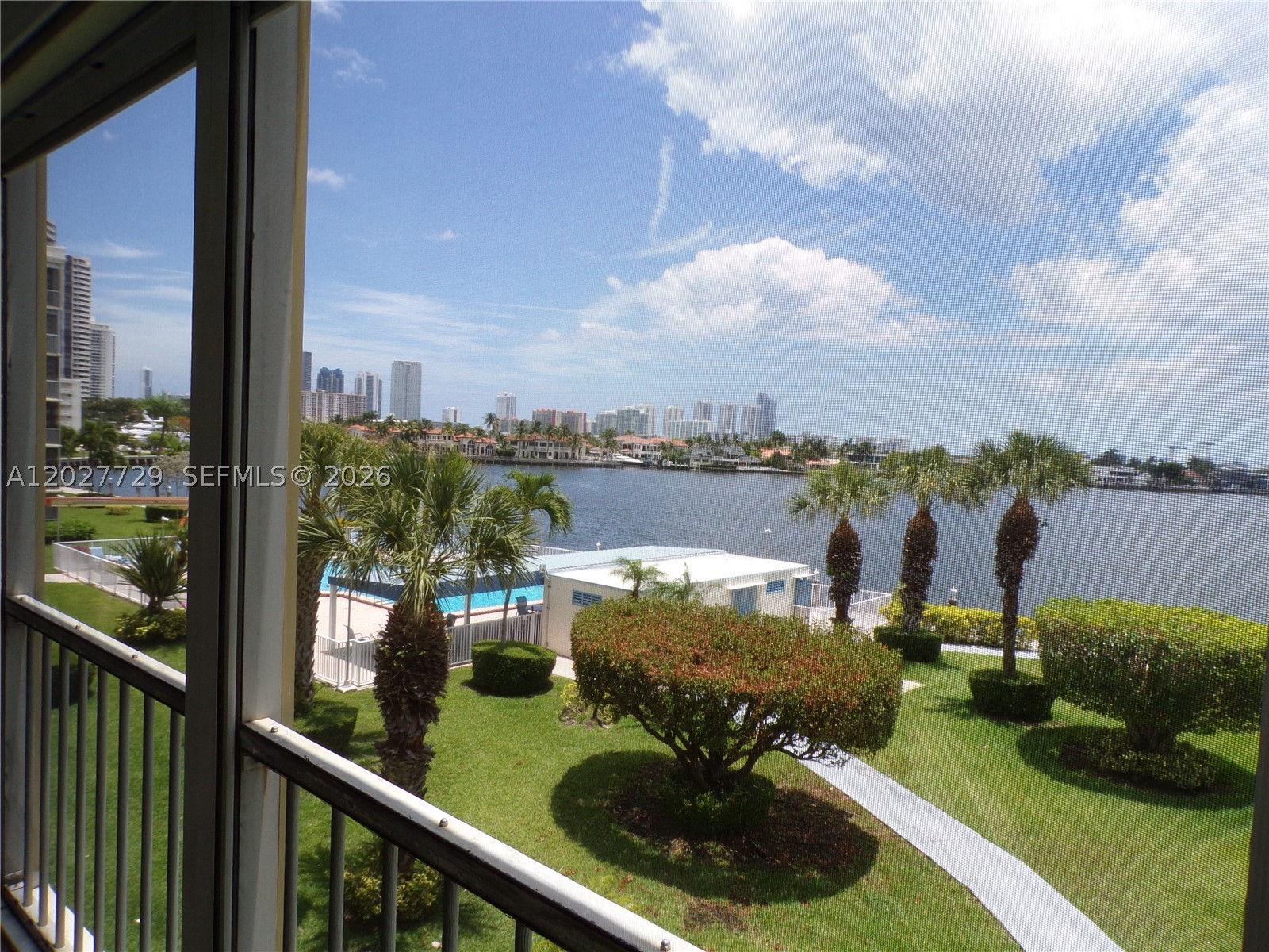 Aventura photo 2