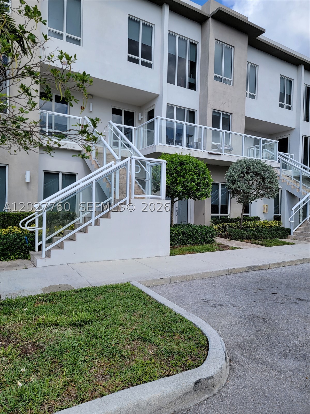 Doral photo 4