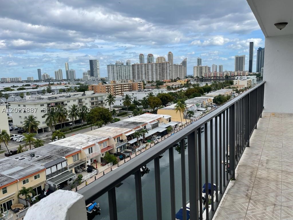 North Miami Beach photo 3