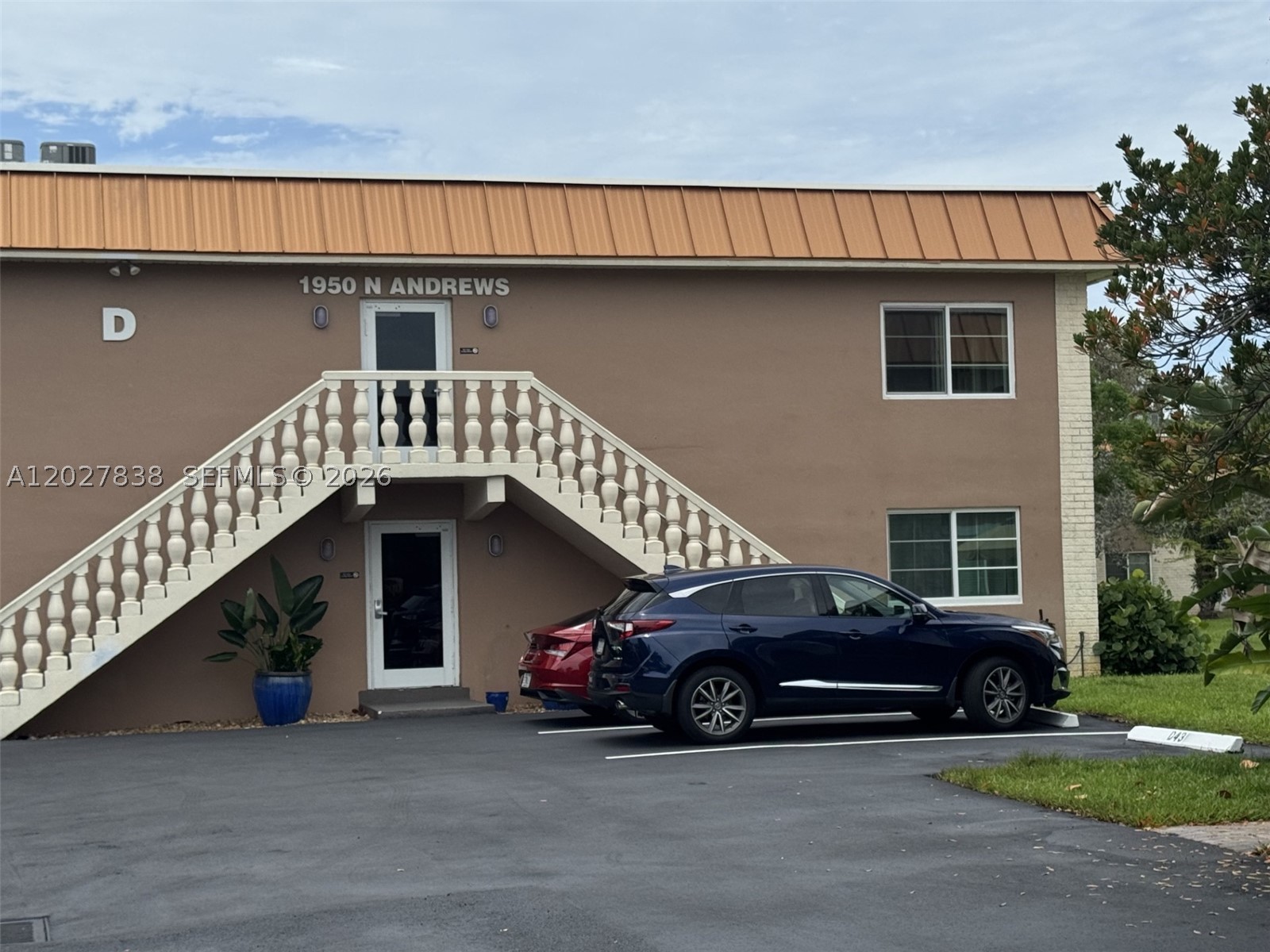 Wilton Manors photo 2