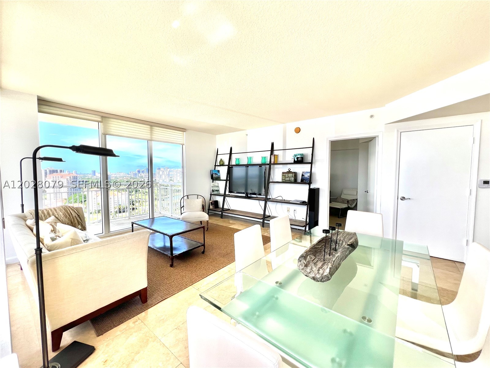 Aventura photo 2
