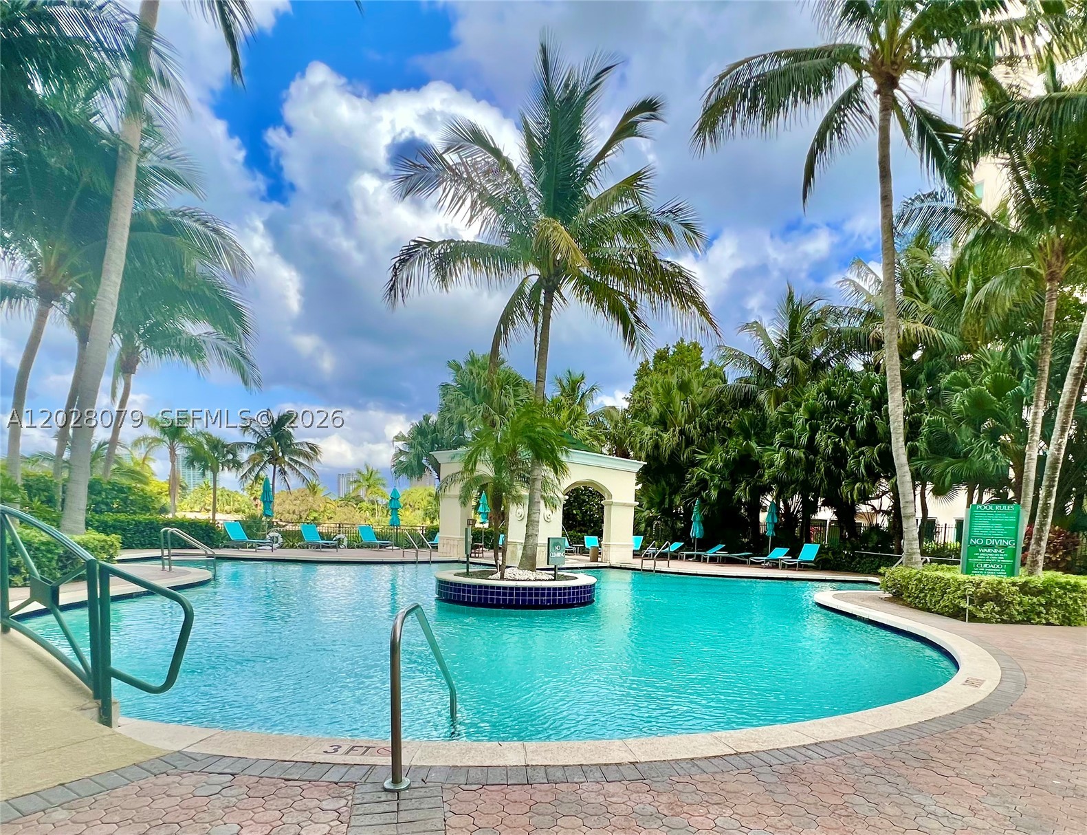 Aventura photo 3