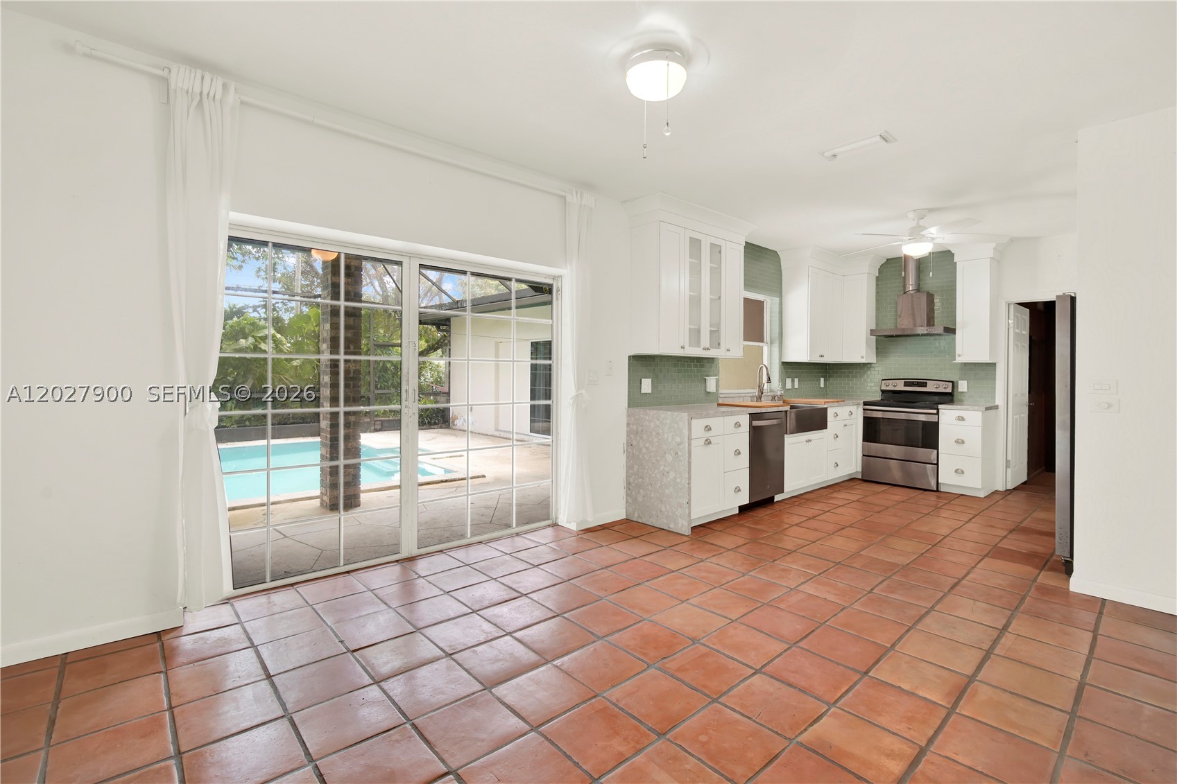 Pinecrest photo 5