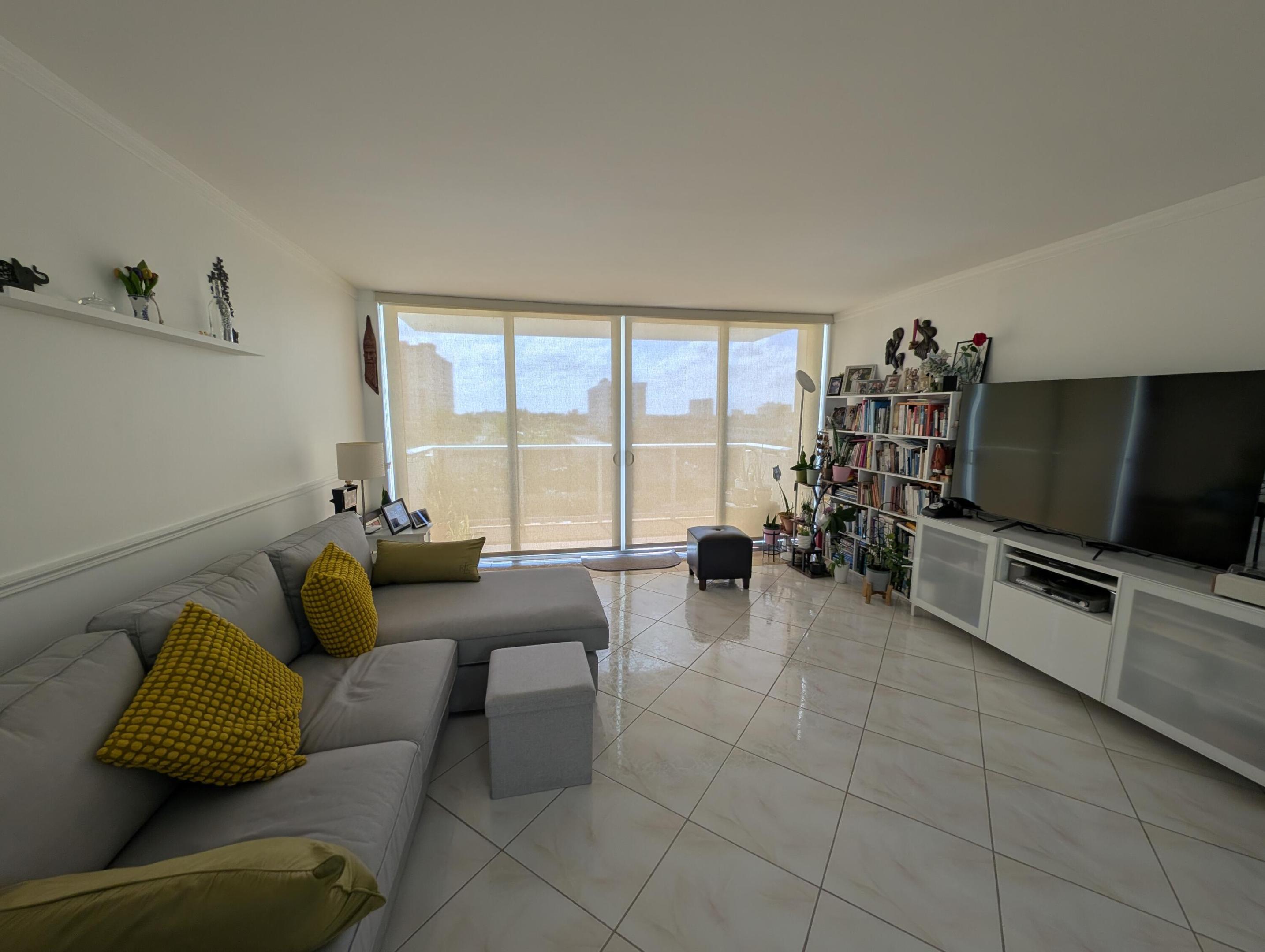 Hallandale Beach photo 5