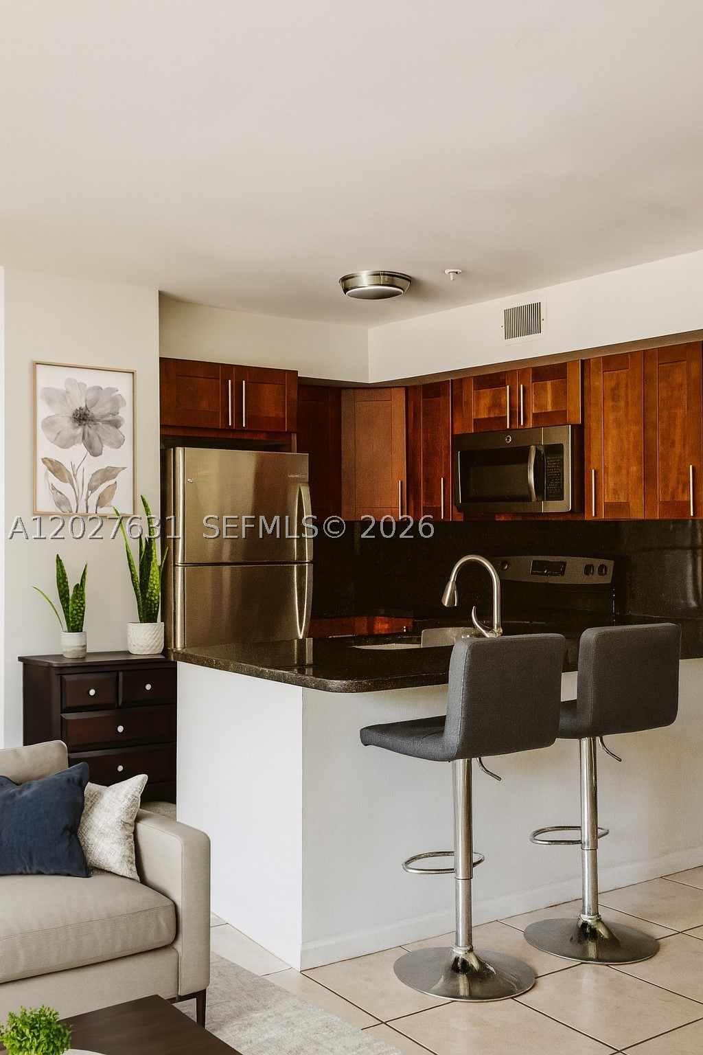 Miramar photo 2