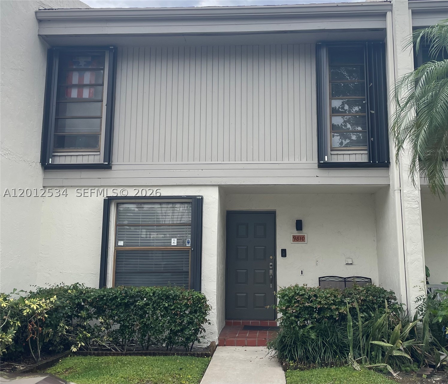 Pembroke Pines photo 1