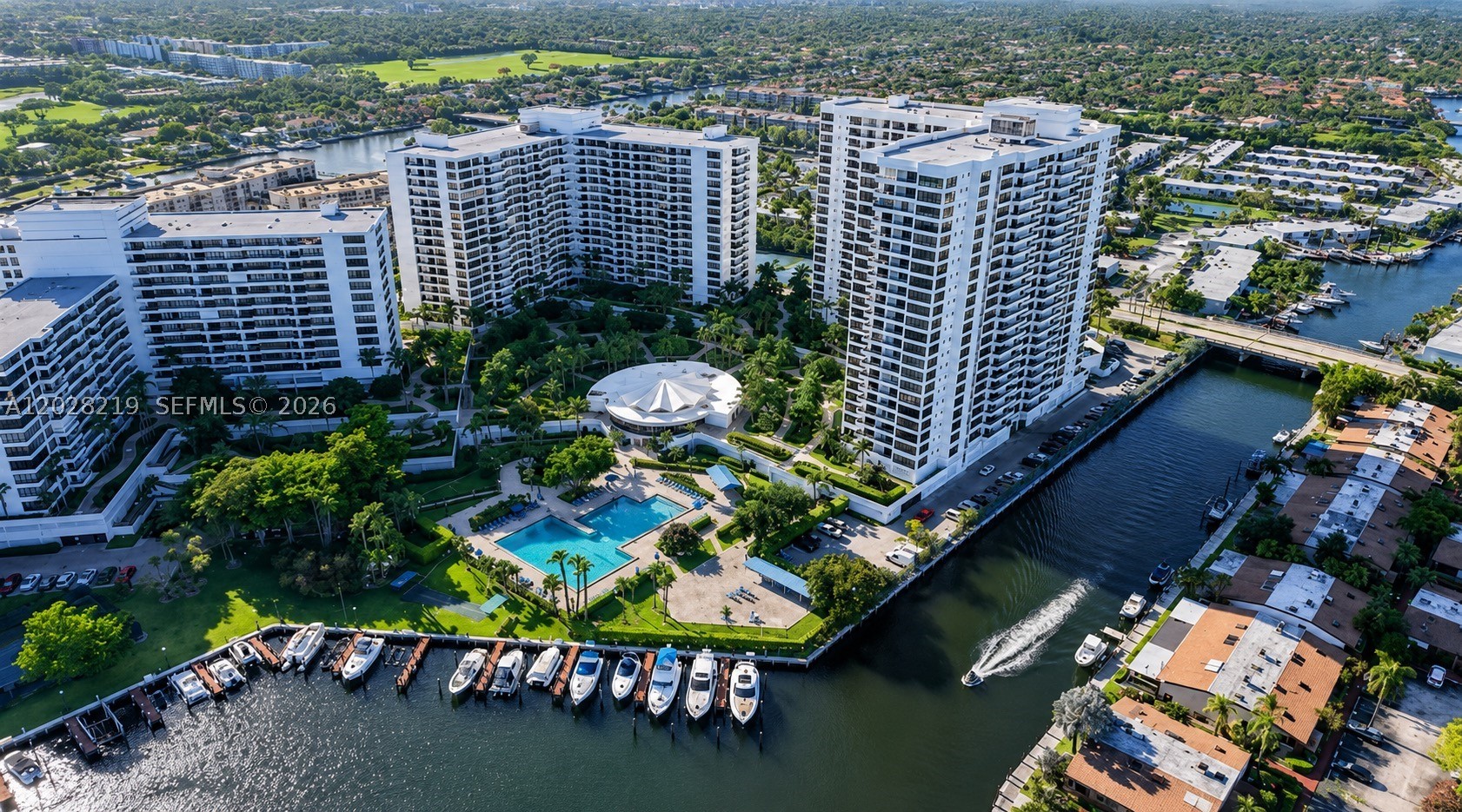Hallandale Beach photo 2