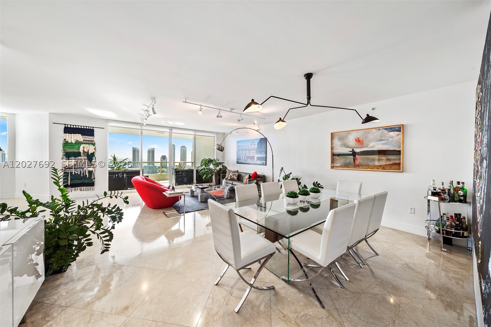 Aventura photo 5