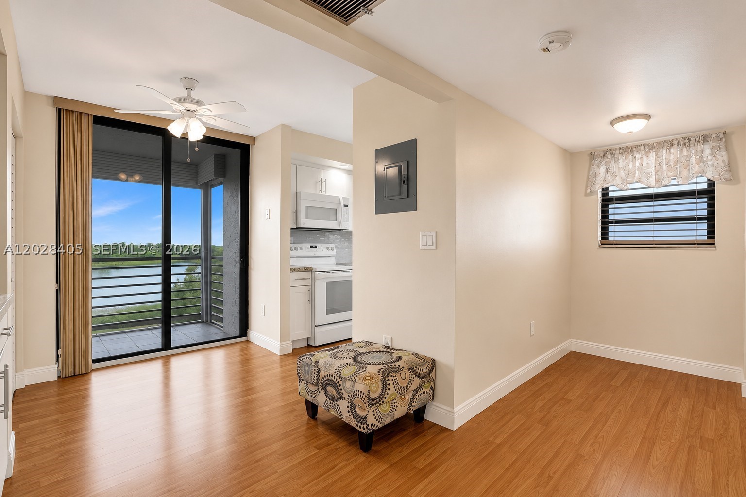 Pembroke Pines photo 3