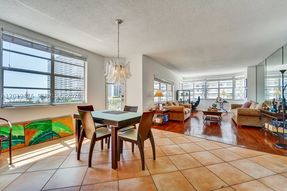 Hallandale Beach photo 2