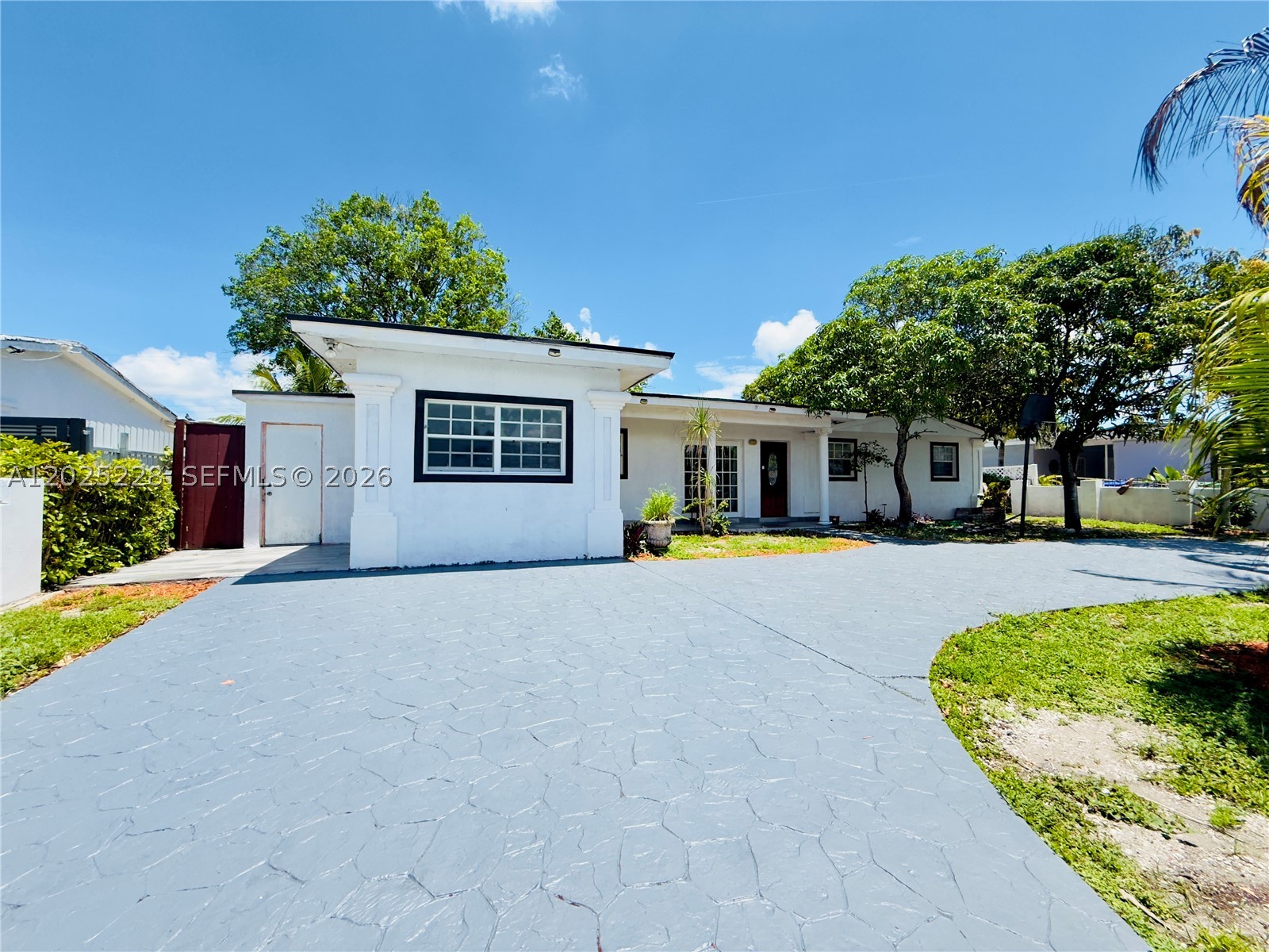 Miami Gardens photo 1