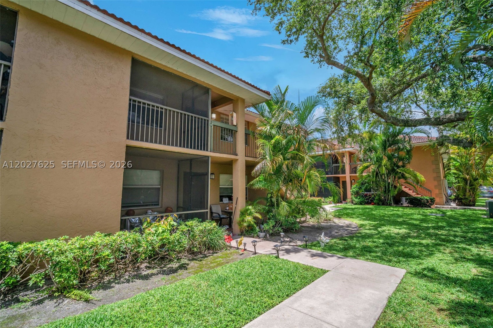 Pembroke Pines photo 4