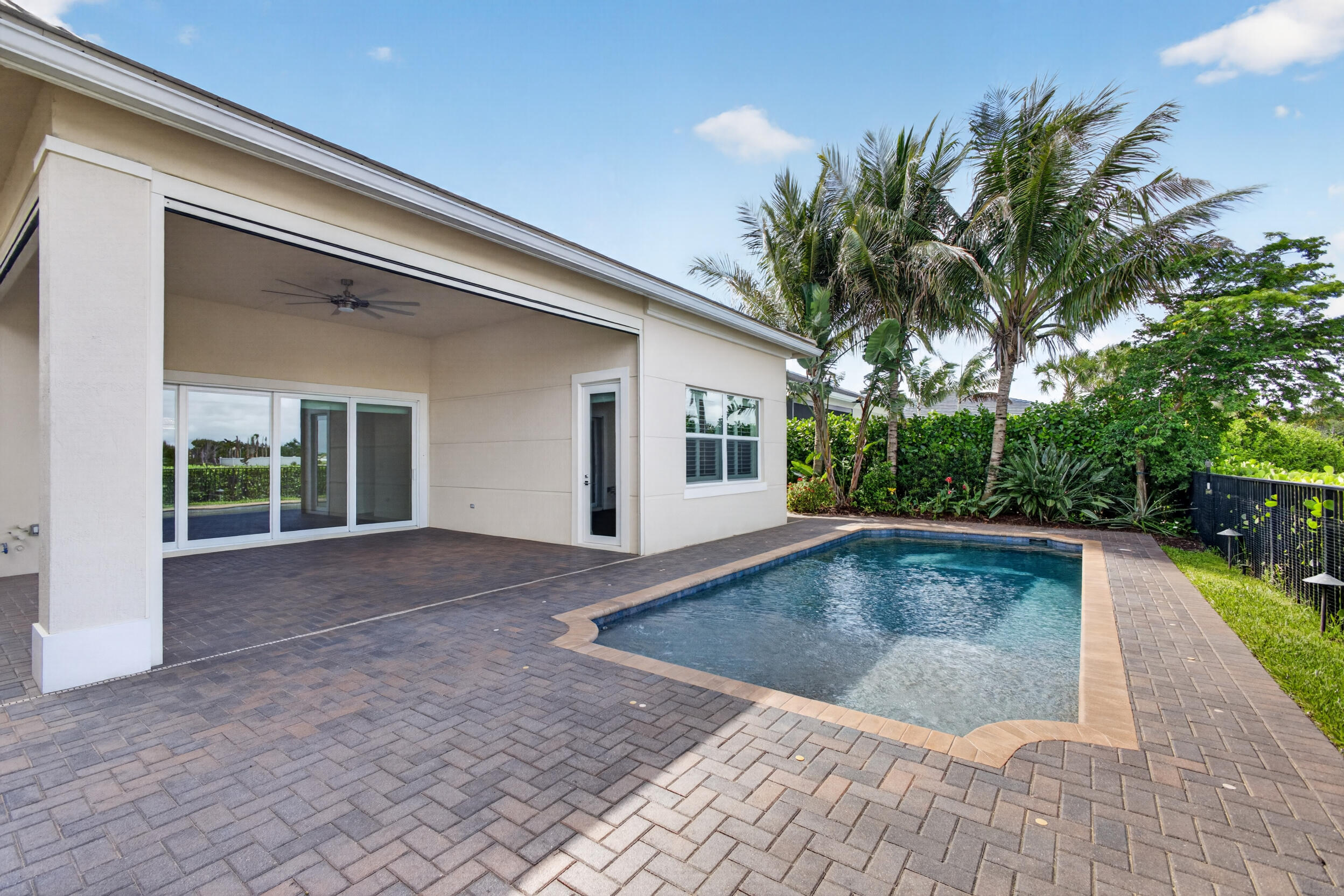 Palm Beach Gardens photo 4