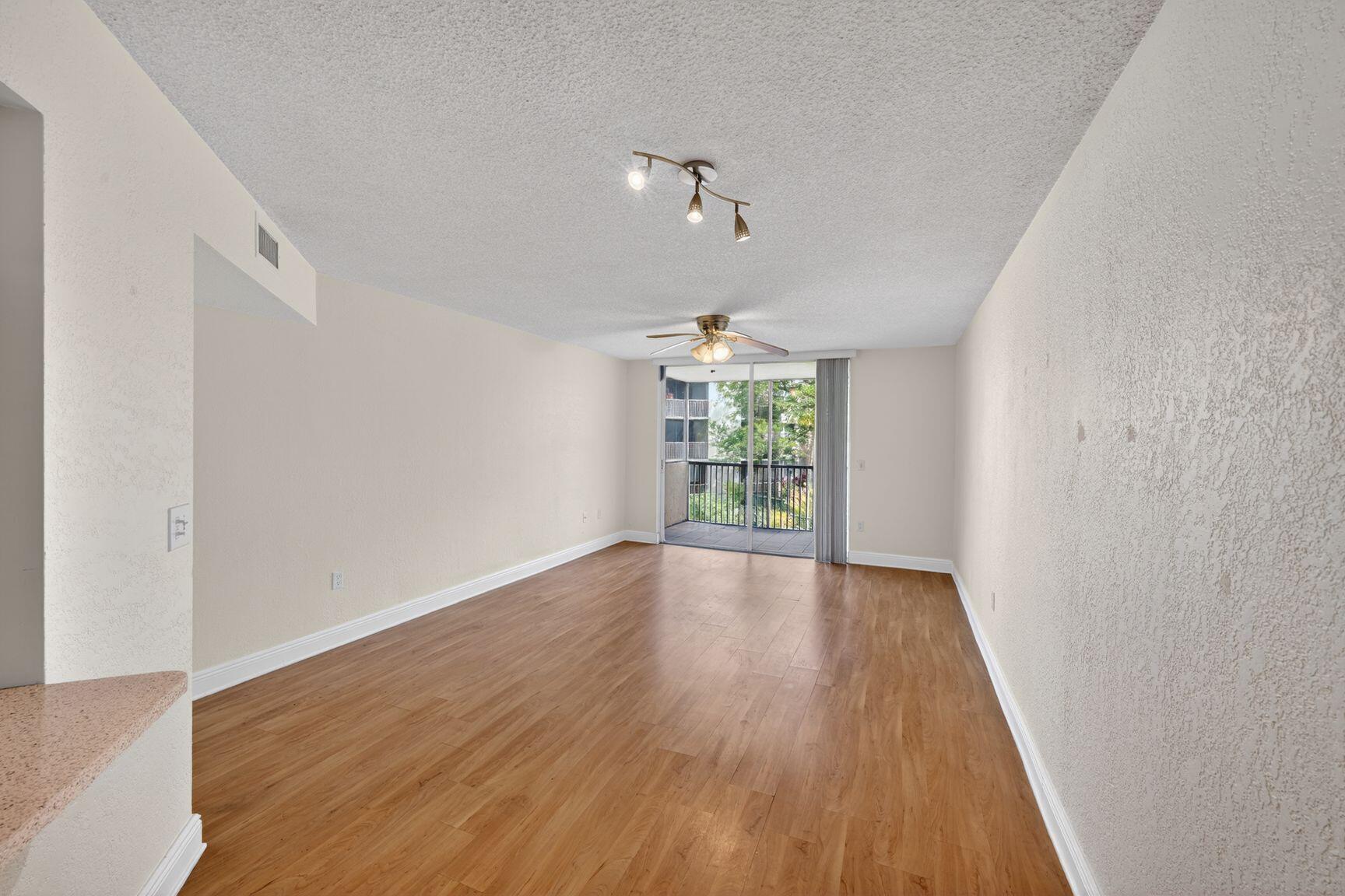 Doral photo 2