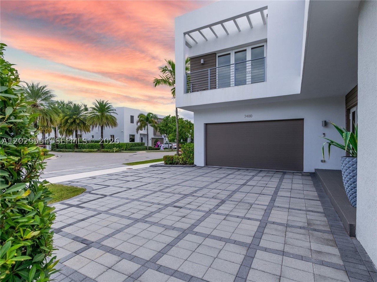 Doral photo 2