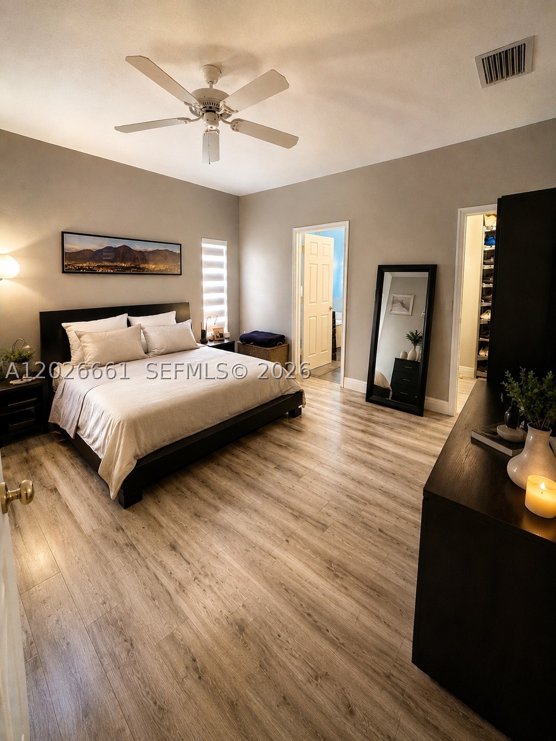Miramar photo 3