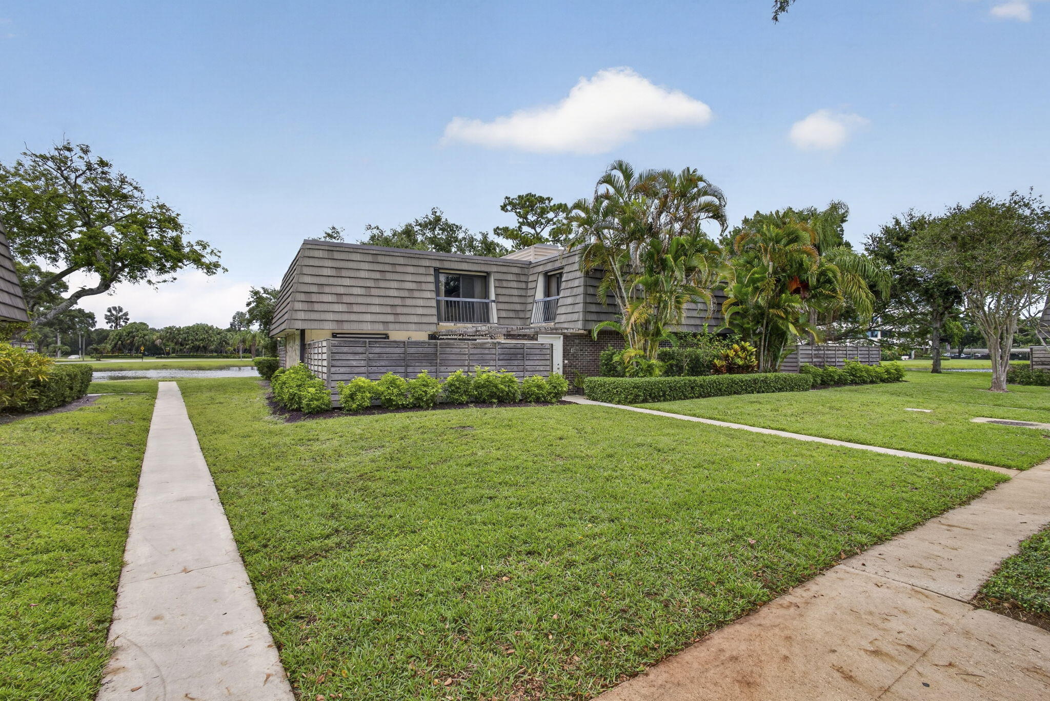 Palm Beach Gardens photo 3