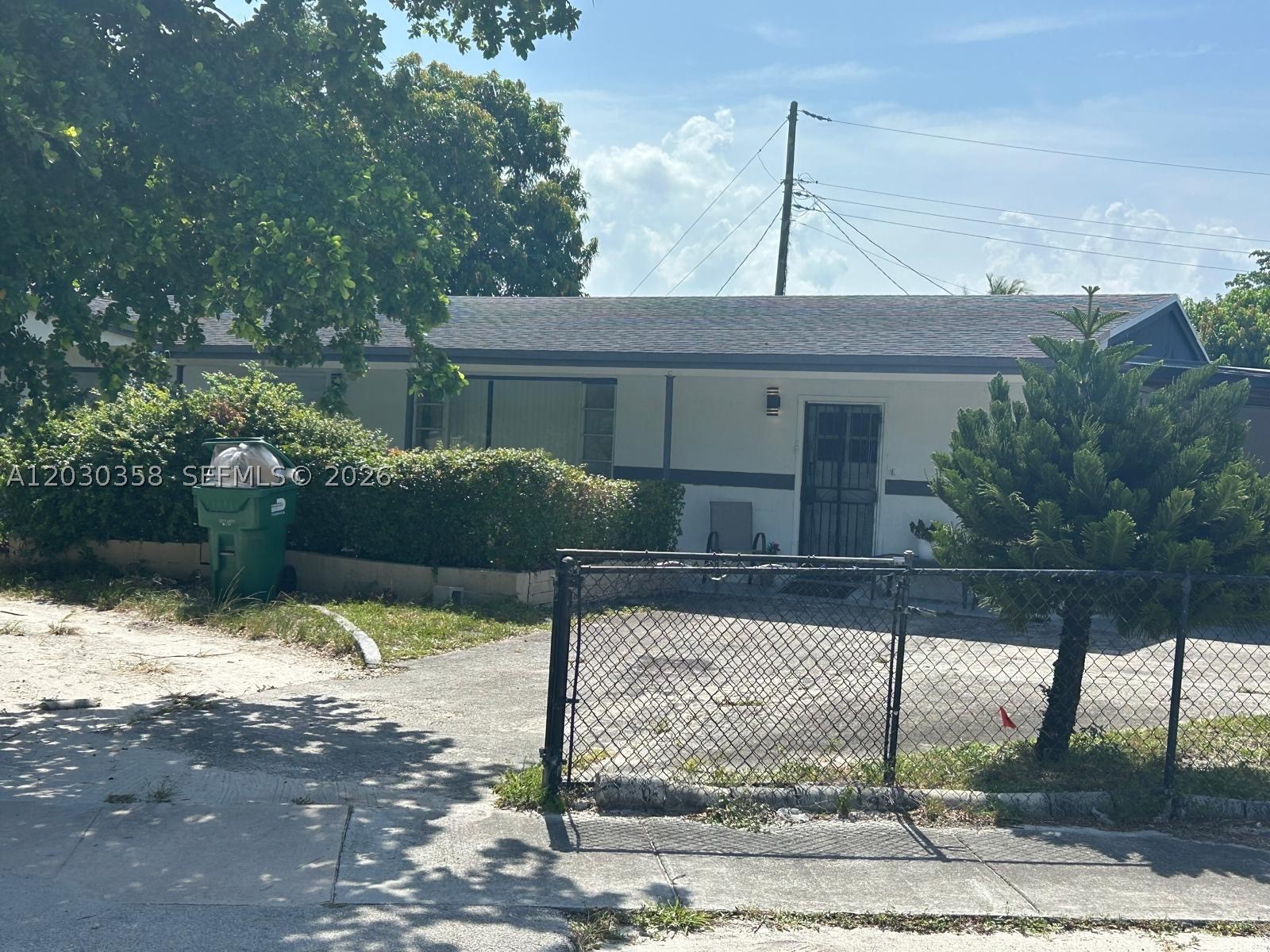 Miami Gardens photo 1