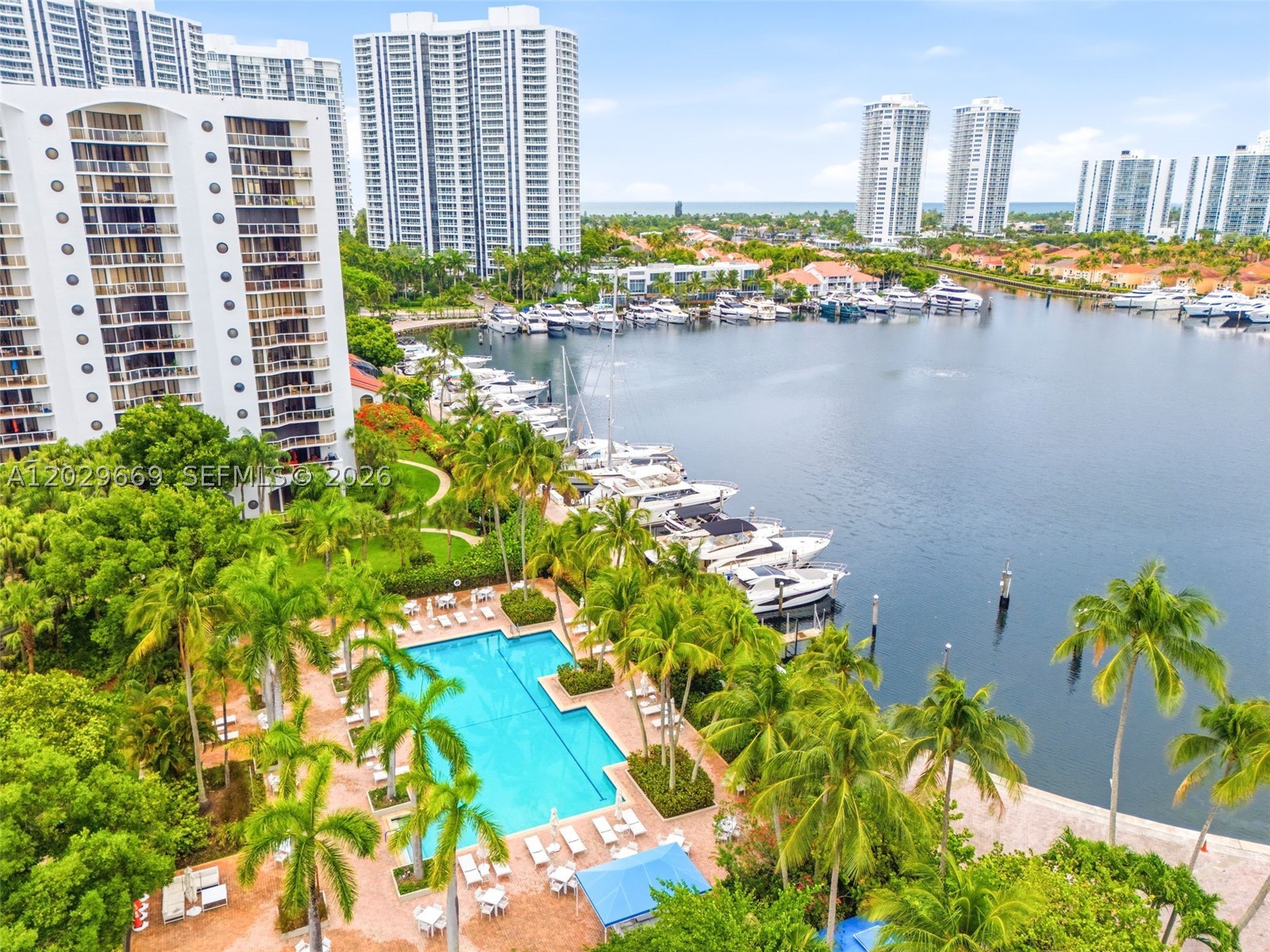 Aventura photo 3
