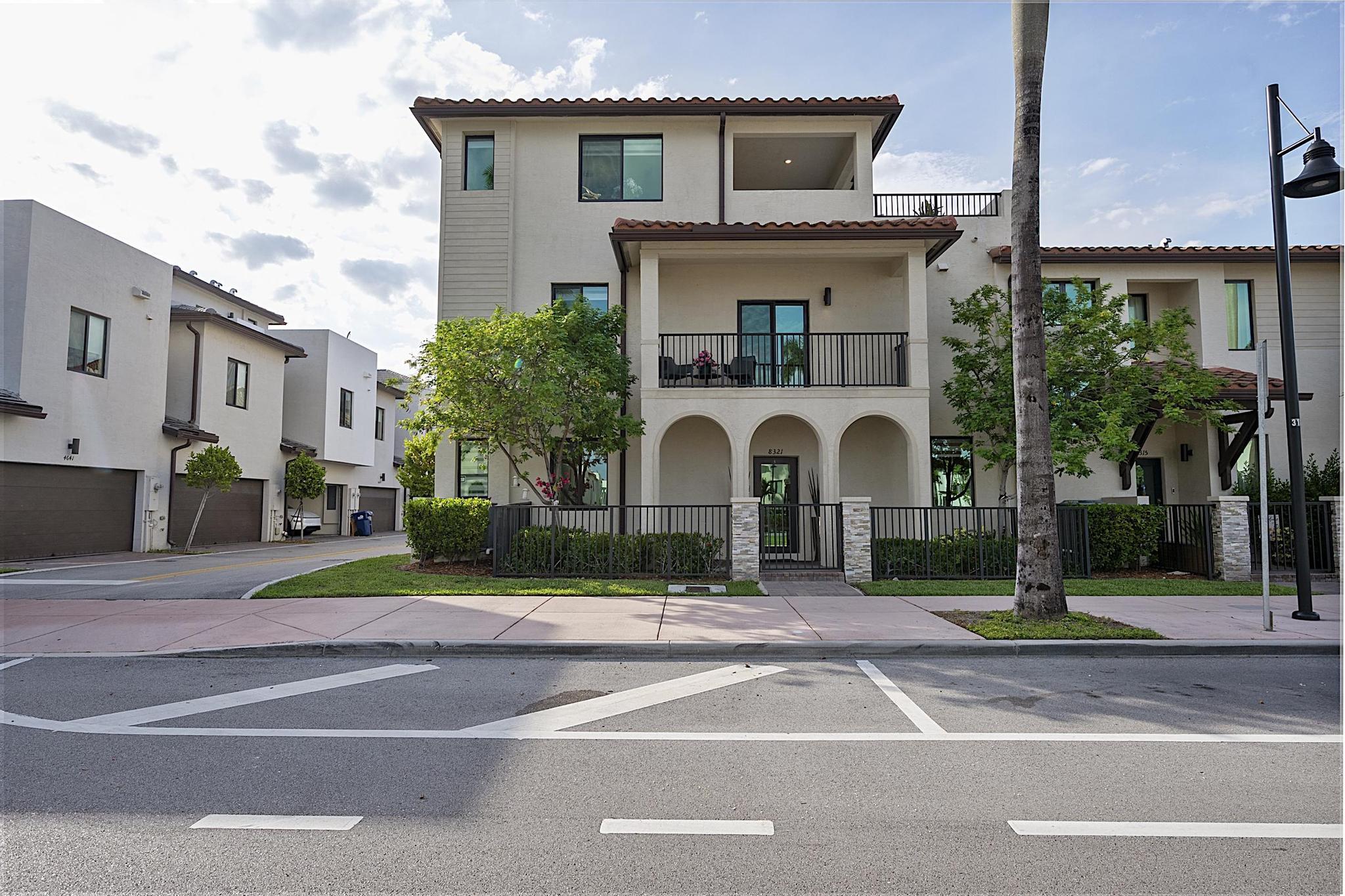 Doral photo 1