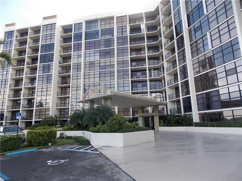 Hallandale Beach photo 2