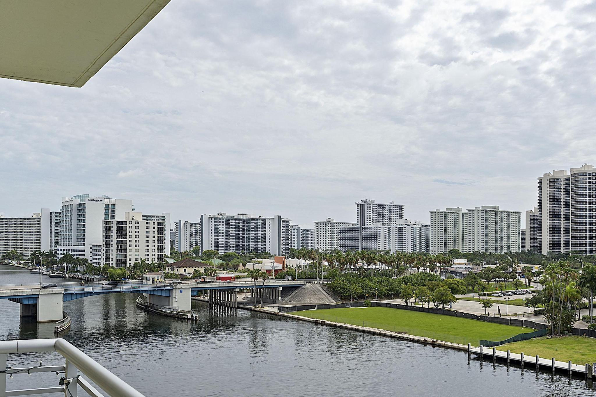 Fort Lauderdale photo 2