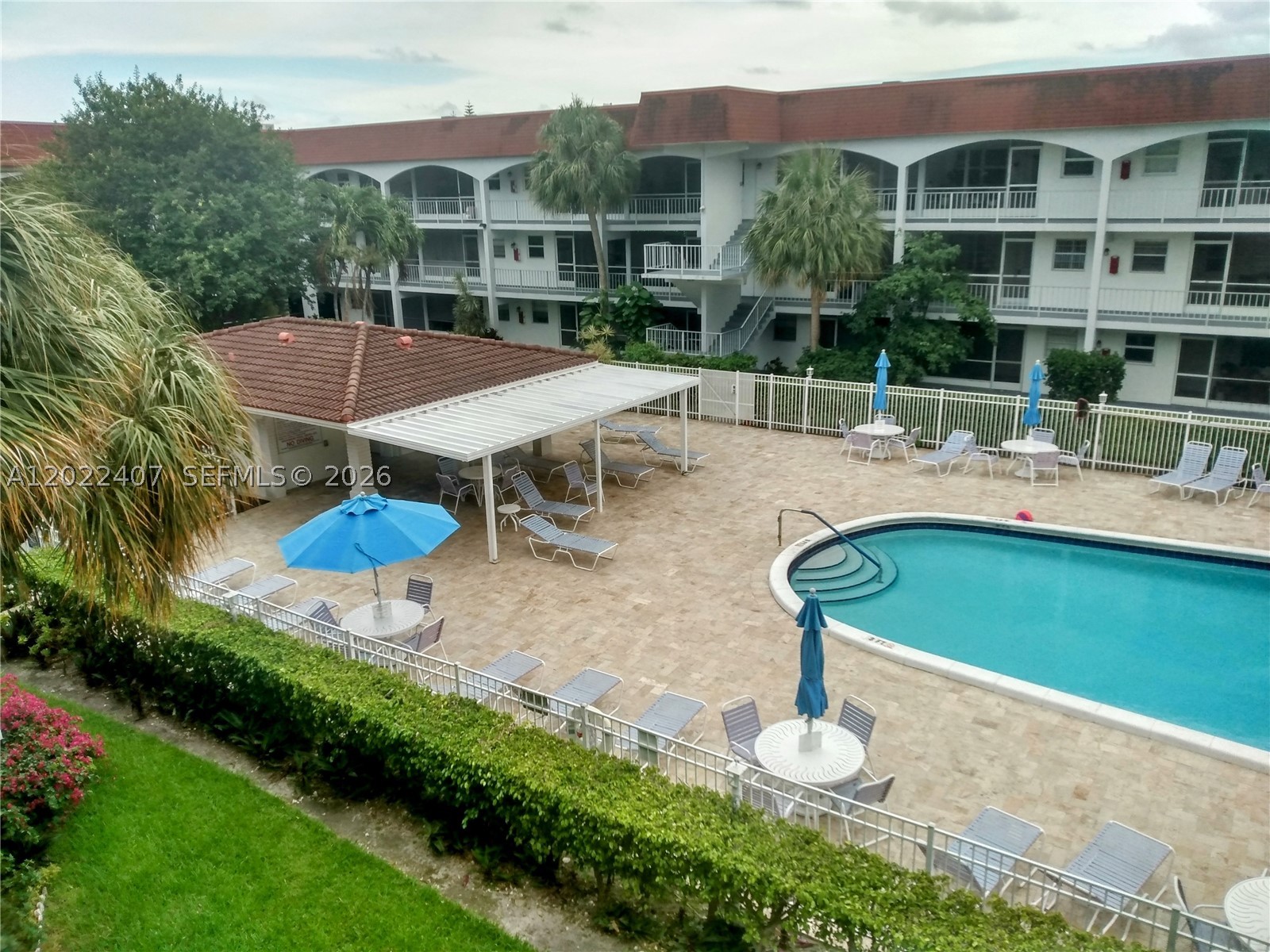 Hallandale Beach photo 2