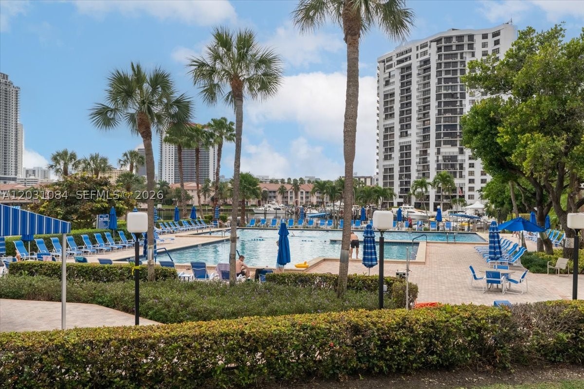 Hallandale Beach photo 1