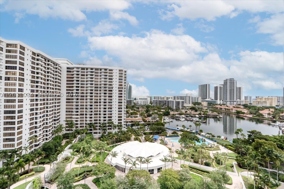 Hallandale Beach photo 2