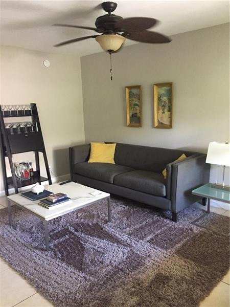 Wilton Manors photo 2