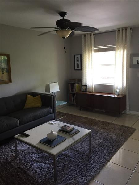 Wilton Manors photo 3