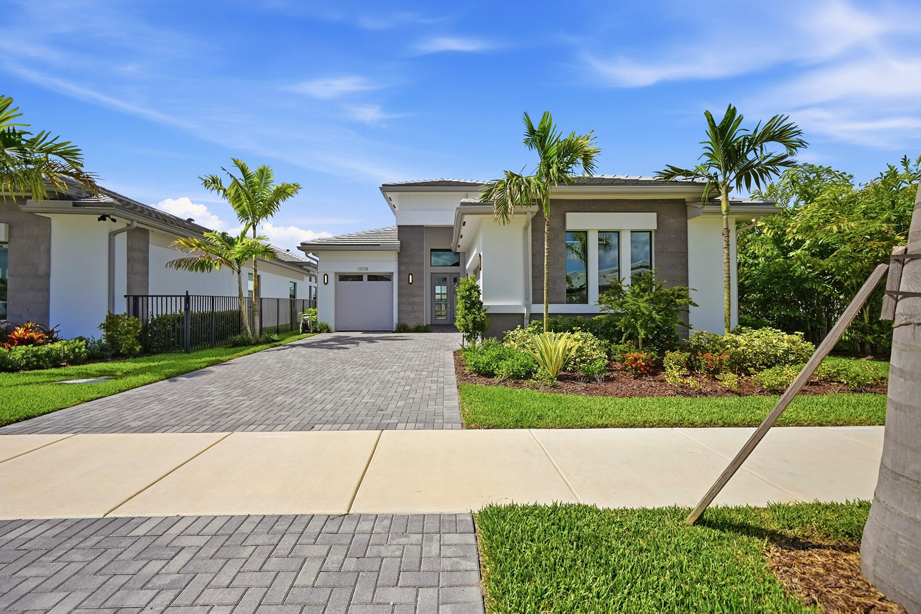 Palm Beach Gardens photo 5