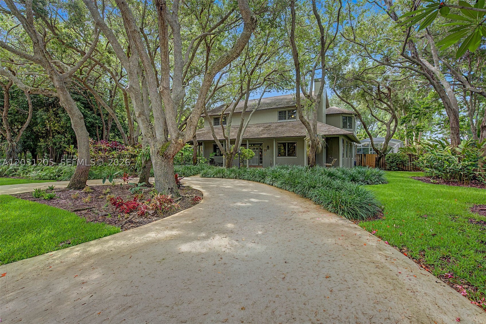 Palmetto Bay photo 2