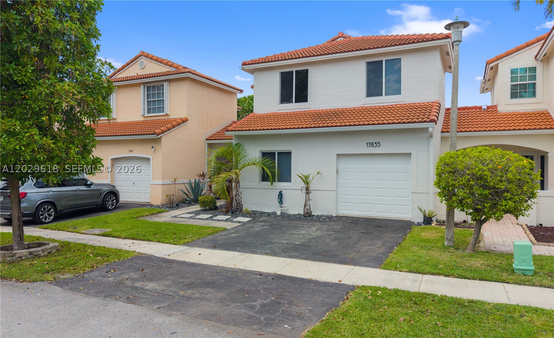 Pembroke Pines photo 2