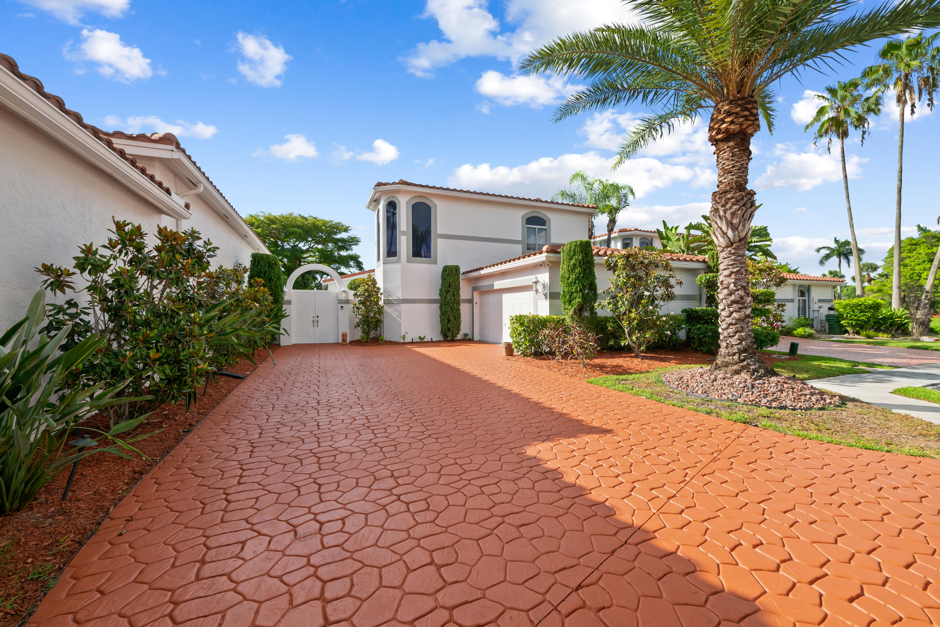 Pembroke Pines photo 3