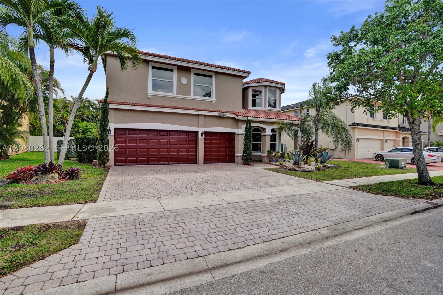 Pembroke Pines photo 1