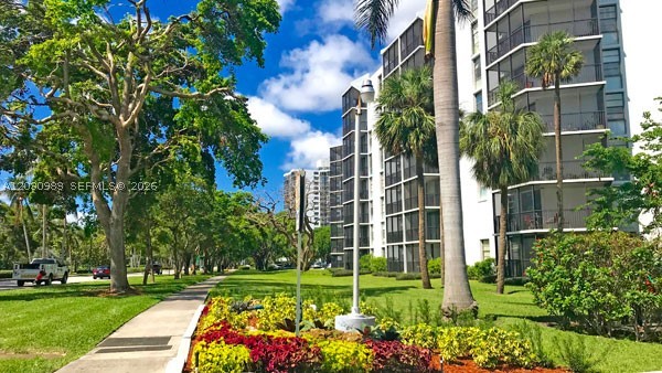 Aventura photo 1