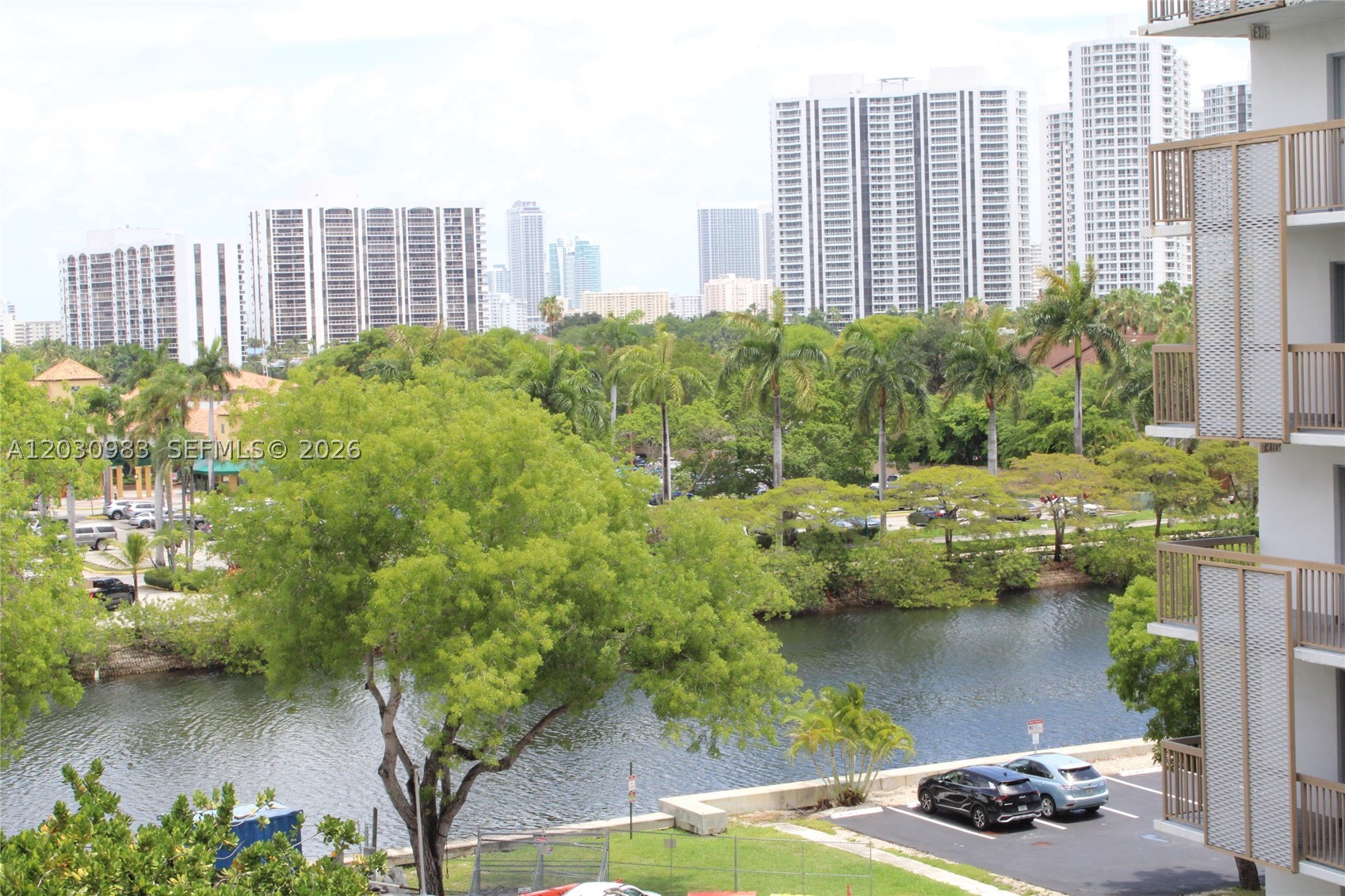 Aventura photo 3