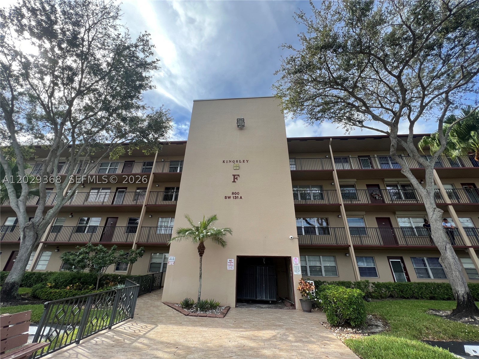 Pembroke Pines photo 1