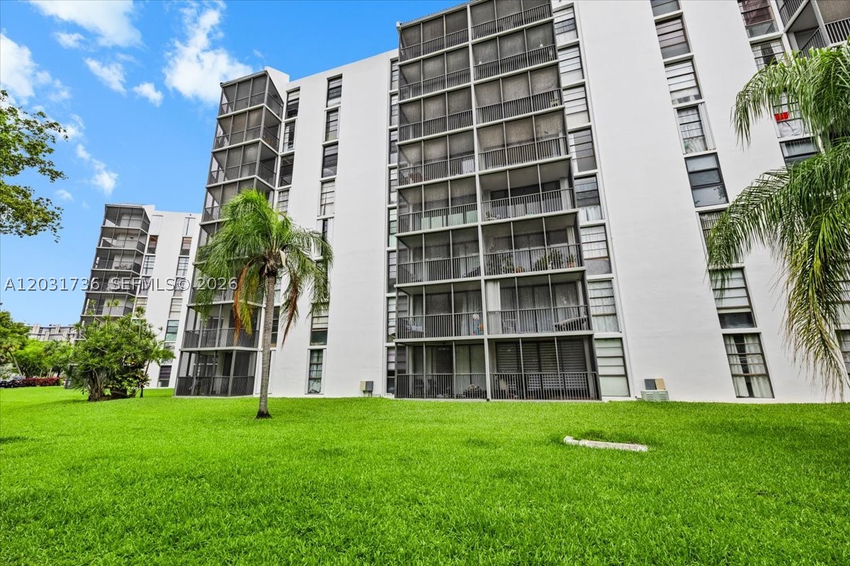 Aventura photo 2