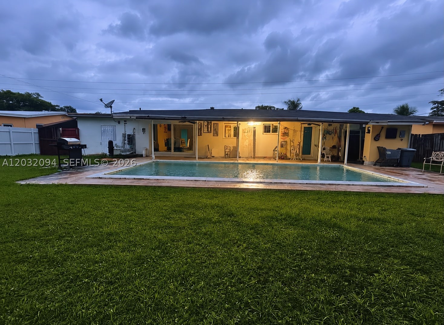 Miramar photo 1