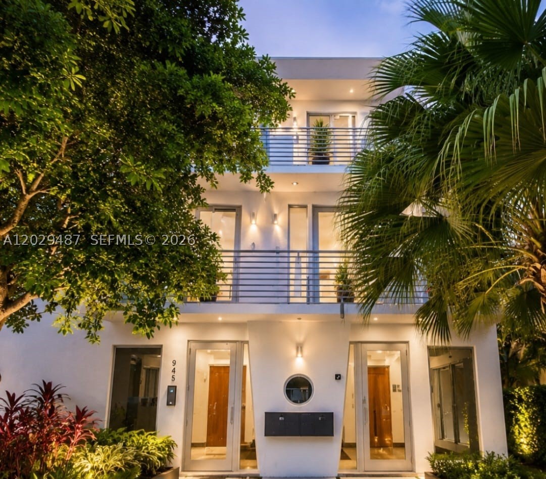 Miami Beach photo 1