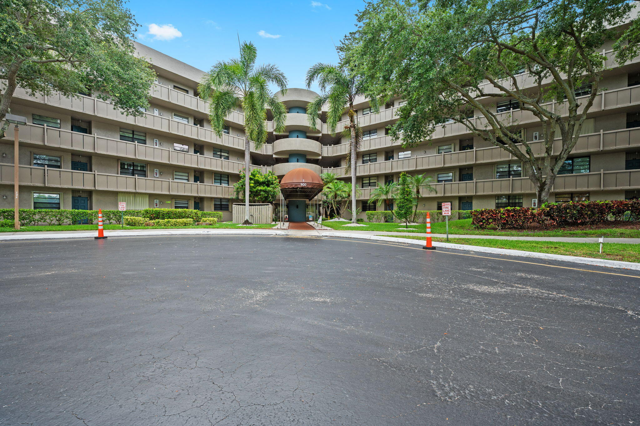 Pembroke Pines photo 2
