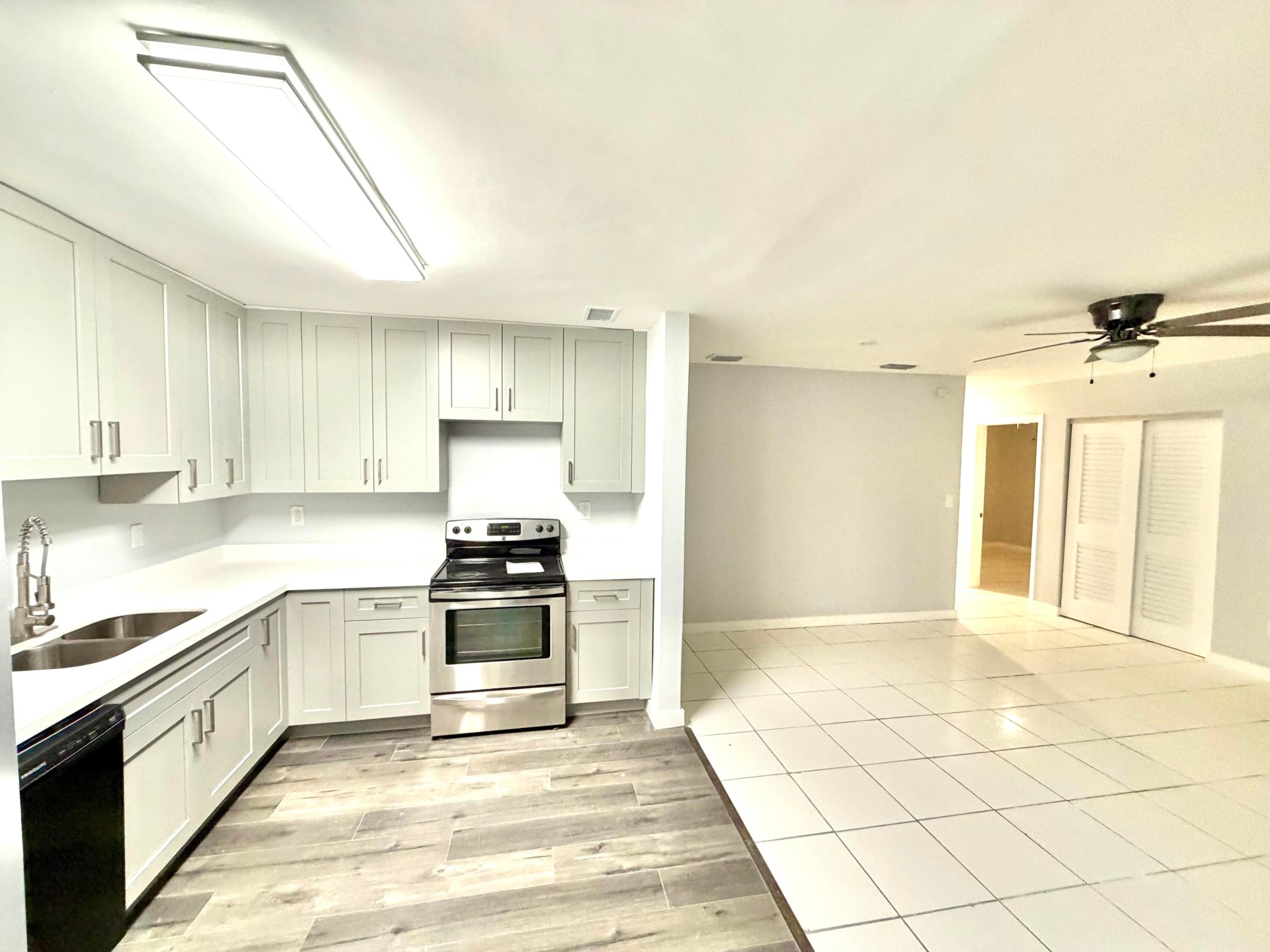 Miami Gardens photo 3