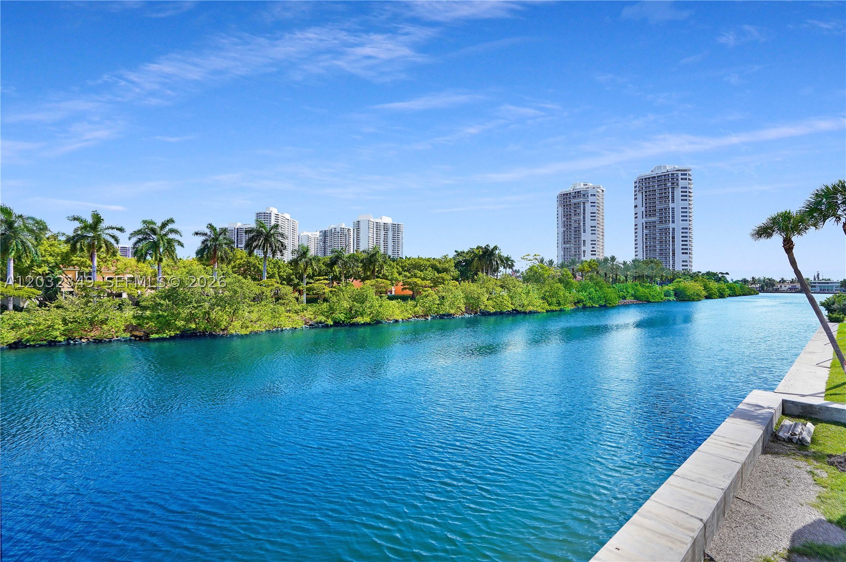 Aventura photo 2